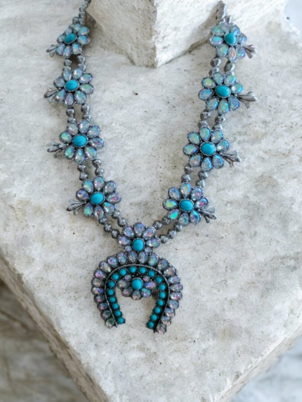 Western Bedazzled Jewels Necklace ✨